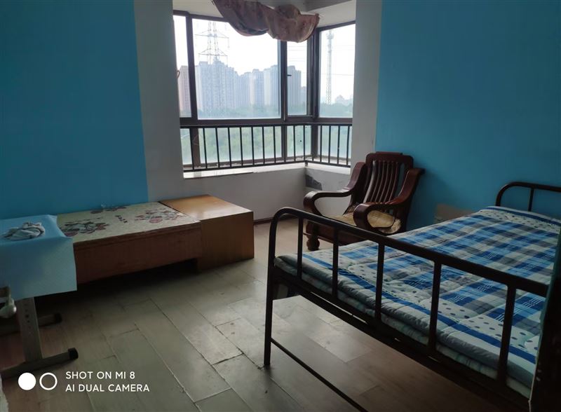 4室/106万/168平米/东营东城开发区管委会附近电梯房出售